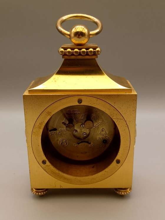 Image 1 of Pendule horloge d'officier de style Louis XVI en bronze ciselé et doré, cadran signé Hour Lavigne. 