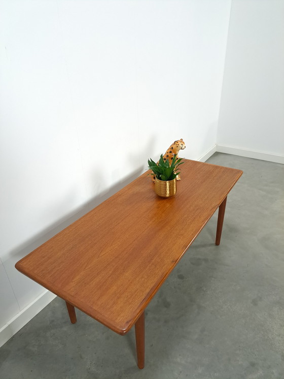 Image 1 of Teak Fineer Salontafel Vintage