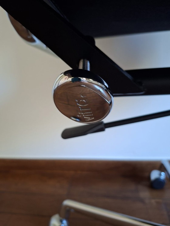 Image 1 of Poltrona Vitra Soft Pad EA 219 in pelle marrone castagna