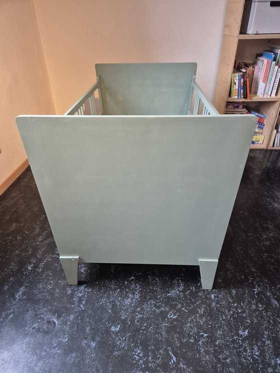 Image 1 of Lit d'enfant vintage