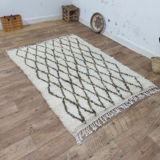 Image 1 of Beni Ouarain Teppich mit Berber-Rautenmuster / Beni Ouarain Teppich – Traditionelles Berber-Rautenmuster (192×140 cm)
