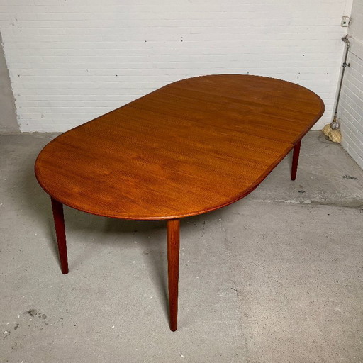 Table ronde en teck à rallonge danoise par Skovmand & Andersen
