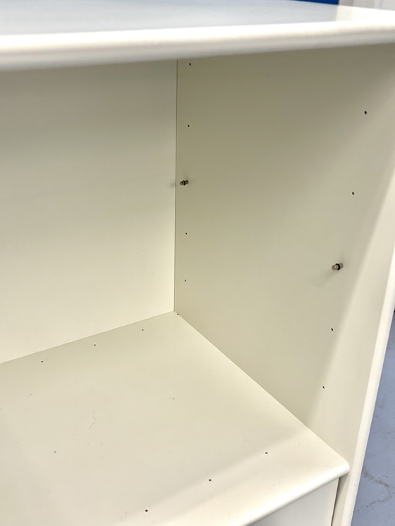 Image 1 of Montana-Regal 1243, Vanilleweiß, 2 Schubladen, 1 offenes Fach/Glasablage