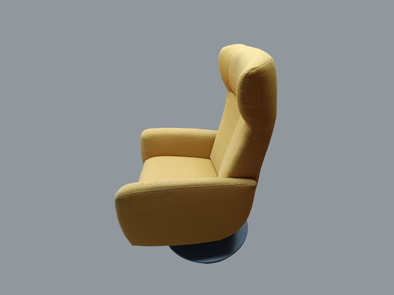 Image 1 of Destacado sillón giratorio Sorisso
