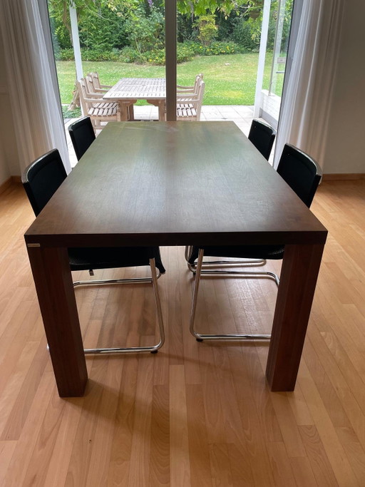 Table et 4 chaises de la plantation Bert