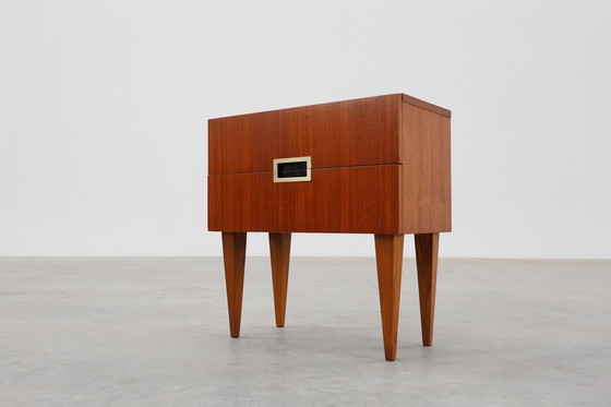 Image 1 of Vintage nachtkastje in teakfineer met 2 laden, België 1950