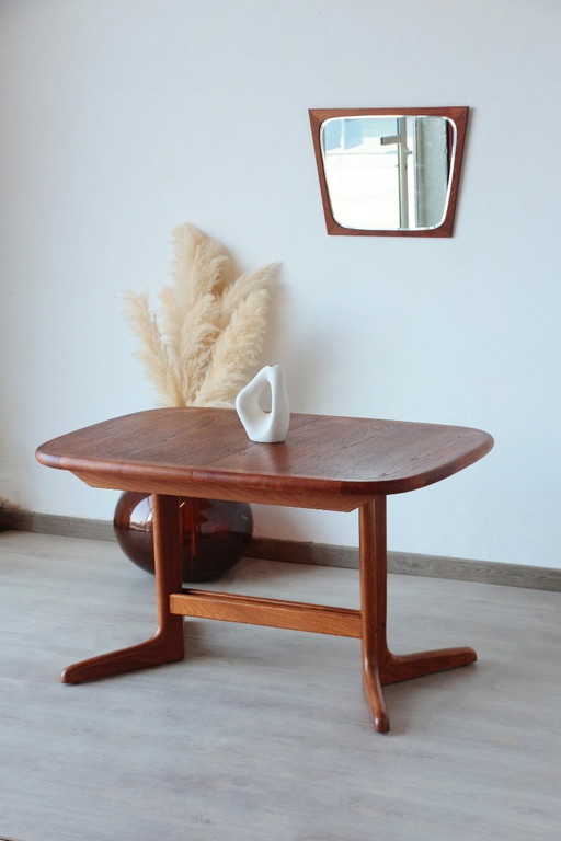 Grote Scandinavische vintage teakhouten eettafel