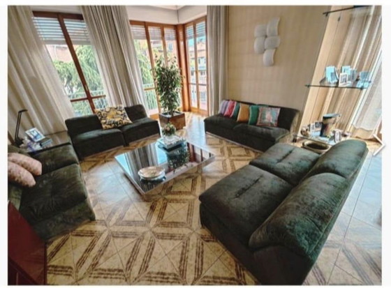 Image 1 of Set Vintage P10 Proposals di Giovanni Offredi – Divano, 2 Poltrone e Tavolino – Verde Scuro Originale