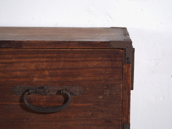 Antique Japanese Tansu Chest of Drawers - Meiji / Taishō Period (c. ) #5 – Iron (photo 34 of 40)