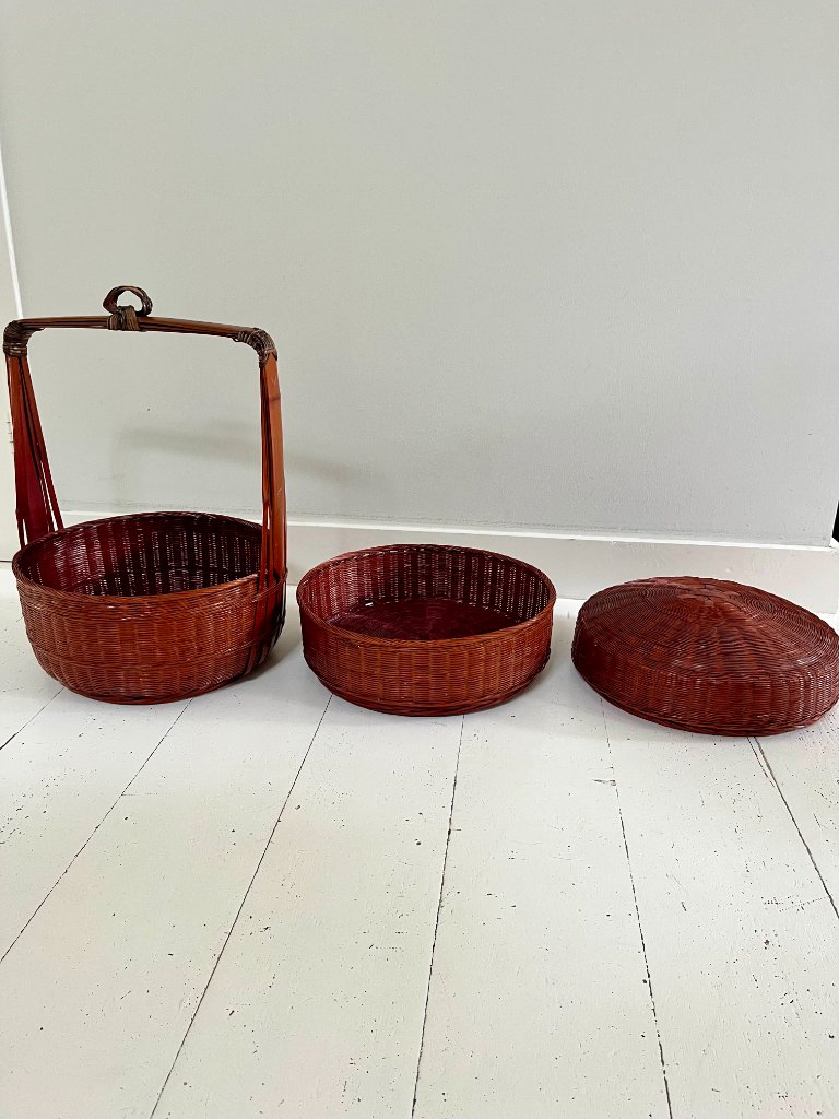 ANCIEN PANIER JAPONAIS pliant,bois ,bambou,filet,résille en lin,1950/60. EUR 75,00 - FR