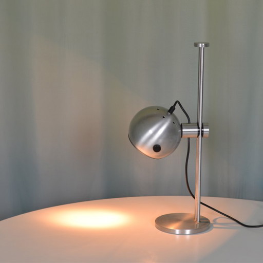 eyeball table light