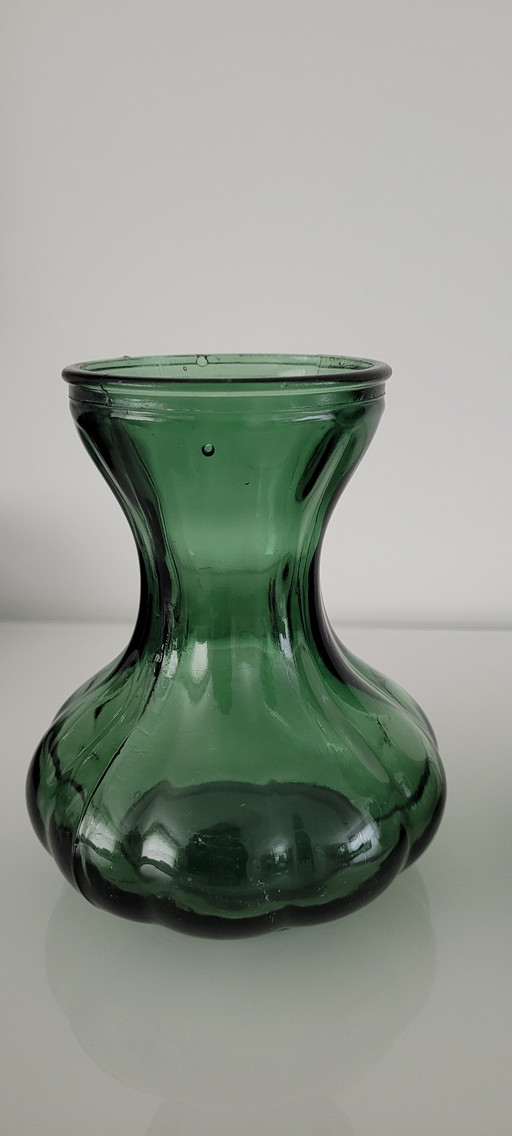 2 A.D. Copier garlic vases