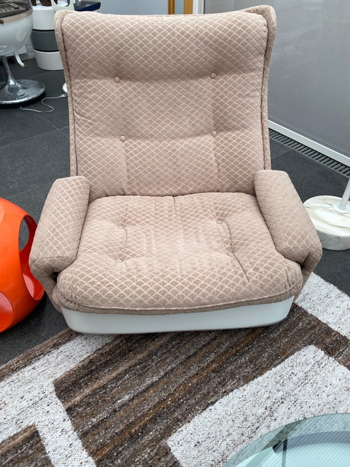 Vintage lounge chair "airborne". Mark Held