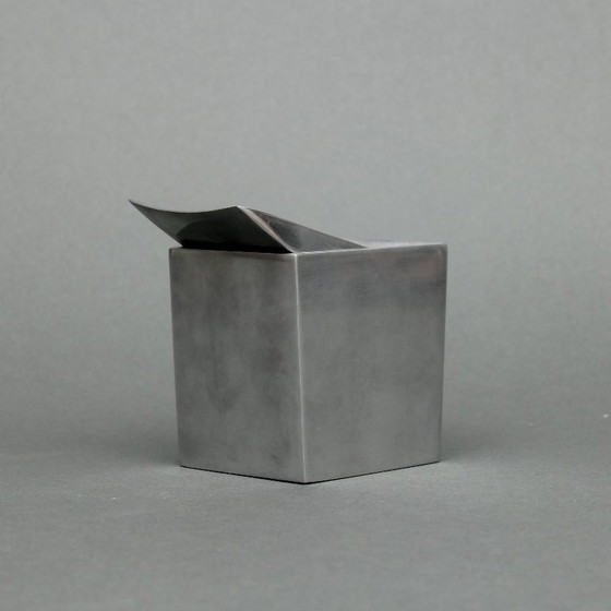 Image 1 of Philippe Starck (1949) – Aschenbecher – Ray Hollis – New York Royalton Hotel, USA – 1986