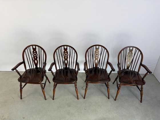 Mooie Engelse Windsor stijl eetkamerstoelen, set van 4 – Wood (photo 8 of 10)