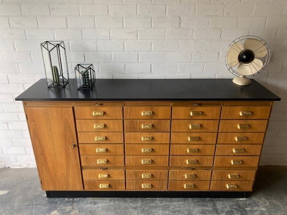 Image 1 of Vintage mid-century apotheekkast,apothekerskast,ladenkast