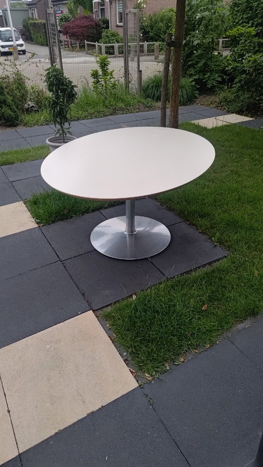 Artifort Pierre Paulin Table and Little Tulip Chairs