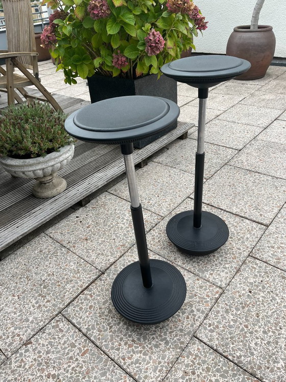 Image 1 of Prachtige Wilkhahn Stitz zit-sta kruk met leer 2 stuks