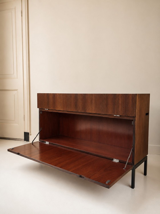 Aparador antiguo de palisandro con mueble para tocadiscos – Aparadores, Metal, Wood (photo 2 of 10)