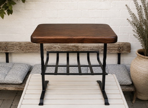 Vintage side table with magazine rack | Restored – tijdschriftenrek, Wood, Iron (photo 2 of 5)