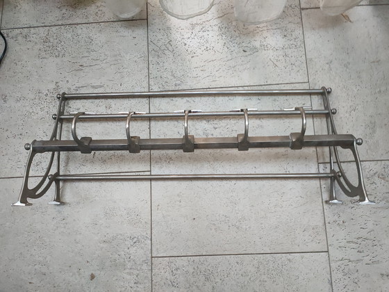 Image 1 of Zug-Garderobe Art Deco.