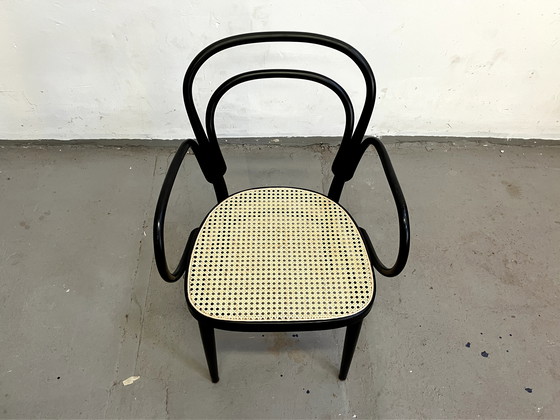 Image 1 of 10x Thonet Stoel Model 214 ,4X Armleuning,6x zonder