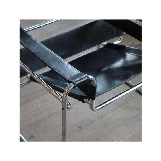 Image 1 of Chaise Wassily