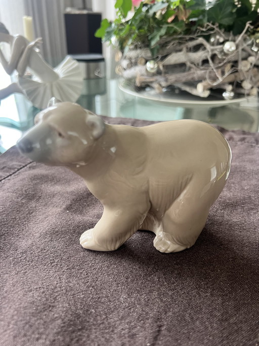 Lladro Figurine Polar Bear