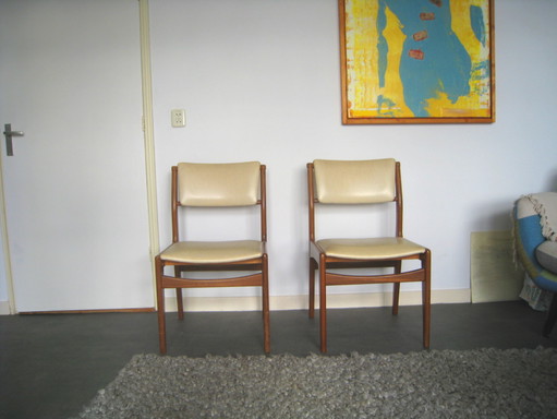 2 sedie da pranzo in teak di metà secolo