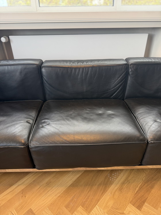Image 1 of Elegant leather sofa in black – 2.35 m wide