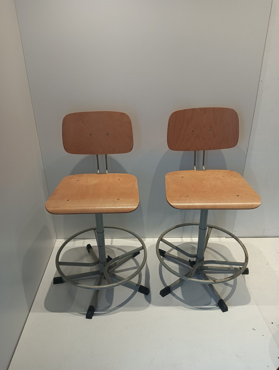 Image 1 of Industrial stools, 4 ways adjustable