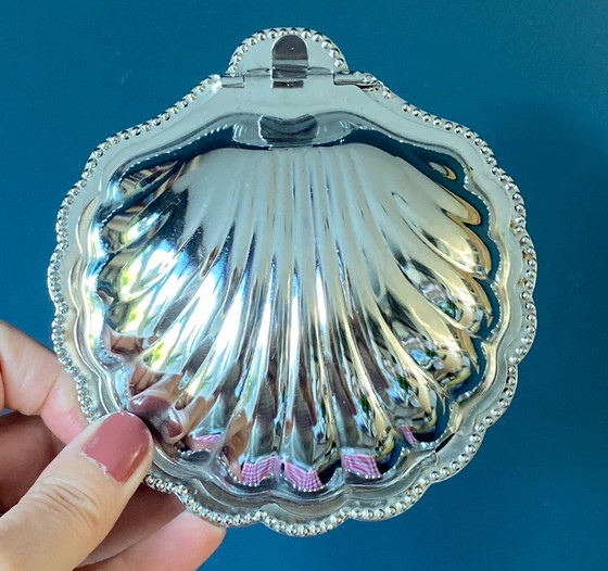 Image 1 of Butter or caviar shell in polished stainless steel with inlay bowl