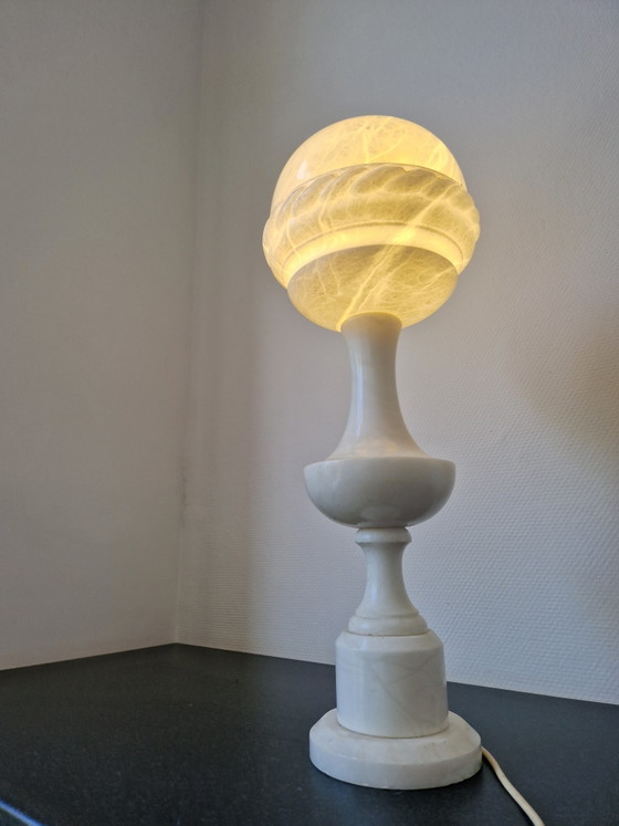 Image 1 of Große Marmor-Tischlampe, Stehlampe, Kugelform, Pilzform