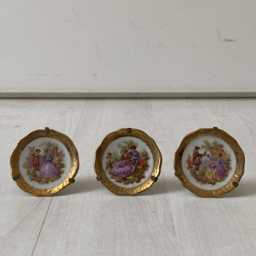 Juego de 3 platos miniatura de 5,5 cm de porcelana de Limoges.