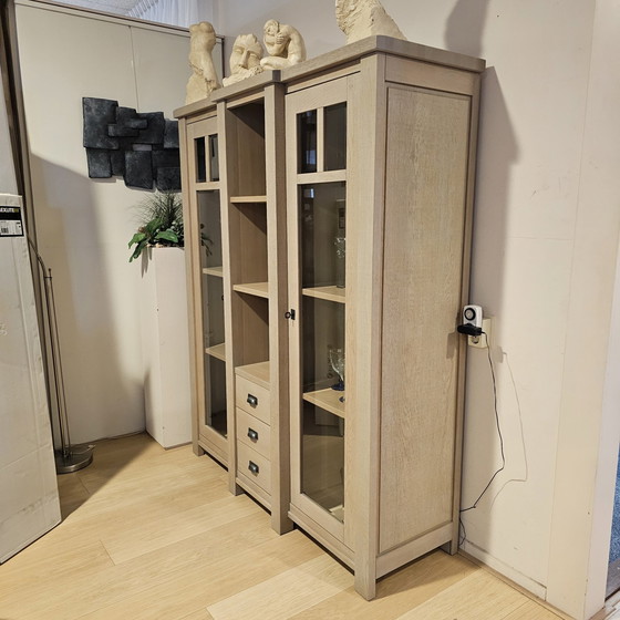 Image 1 of Theuns Landeck display cabinet