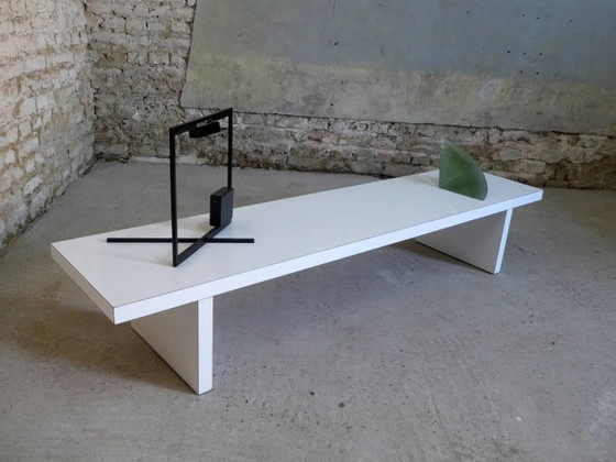 large white Formica coffee table, 1980 – Vintage (photo 6 of 7)