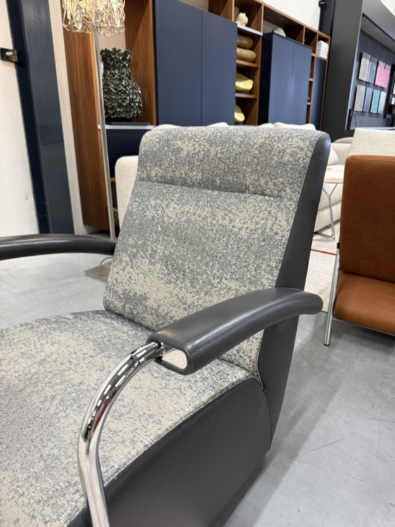 Image 1 of Leolux Scylla Hoog fauteuil memory stof grijs