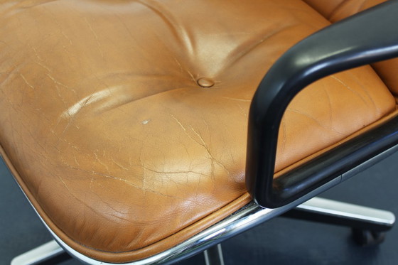 Image 1 of Office Chair Charles Pollock, Knoll