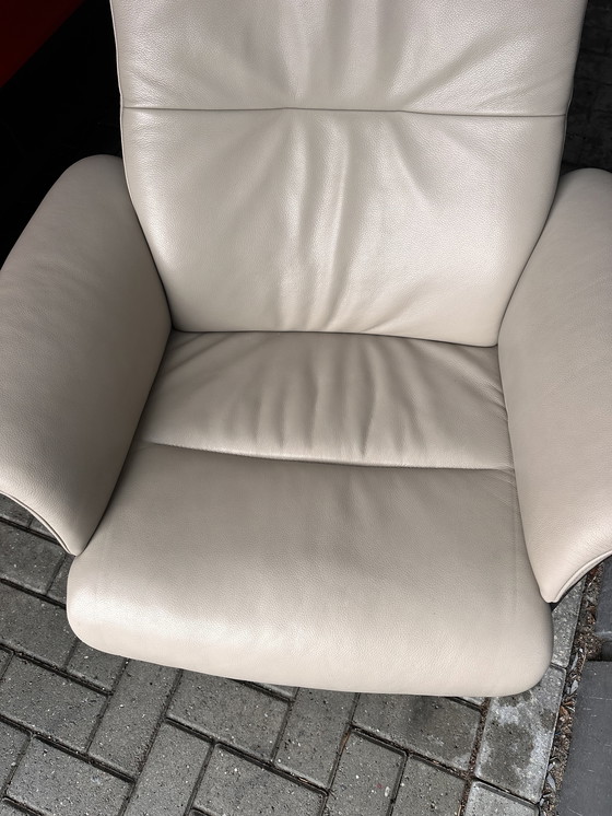 Image 1 of In accordo con la poltrona di design Time Out