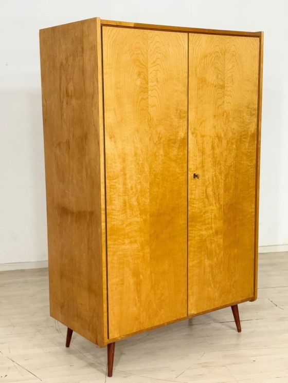 Image 1 of Armadio vintage a due ante, mobiletto in legno, armadio da camera da letto