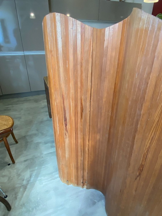 Image 1 of Vintage 1950s freestanding, foldable wooden screen in the style of Baumann.