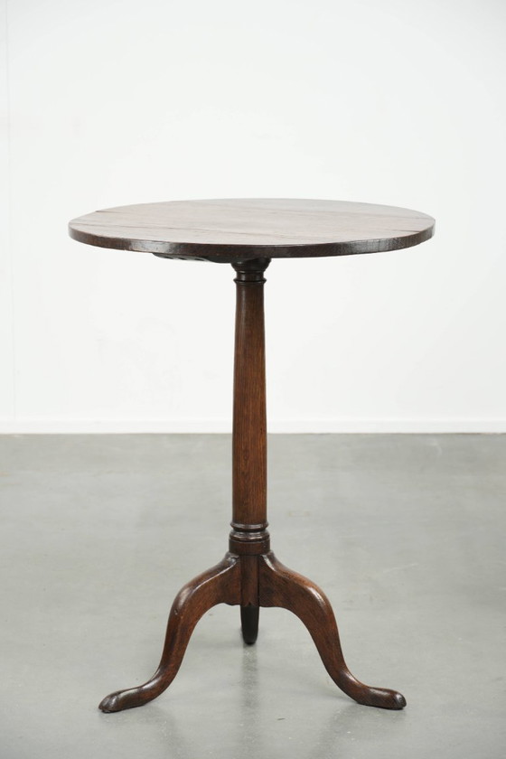 Image 1 of Table d'appoint/table à vin ancienne en chêne anglais, datant de la fin du XVIIIe/début du XIXe siècle, d'une apparence luxueuse