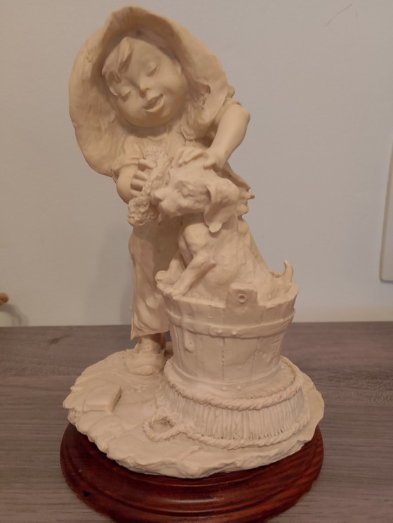 Image 1 of Sculpture italienne Giorgio Armani Capodimonte washday 