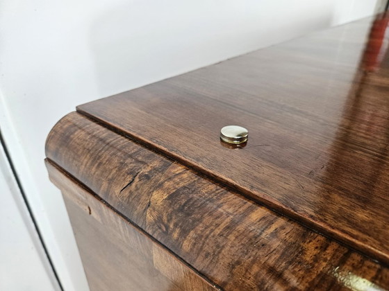 Buffet bas Art Déco en noyer à trois portes, années 1940 – Bois, Klassiek (photo 11 of 27)
