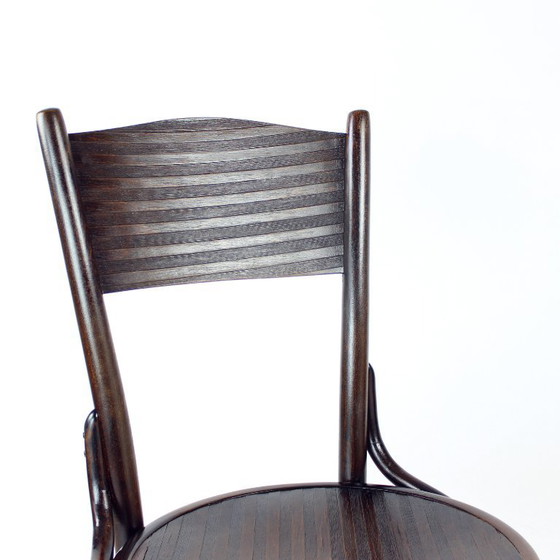 Bentwood Chair by Thonet, Czechoslovakia 1940s – Dining chairs, Klassiek (photo 14 of 15)