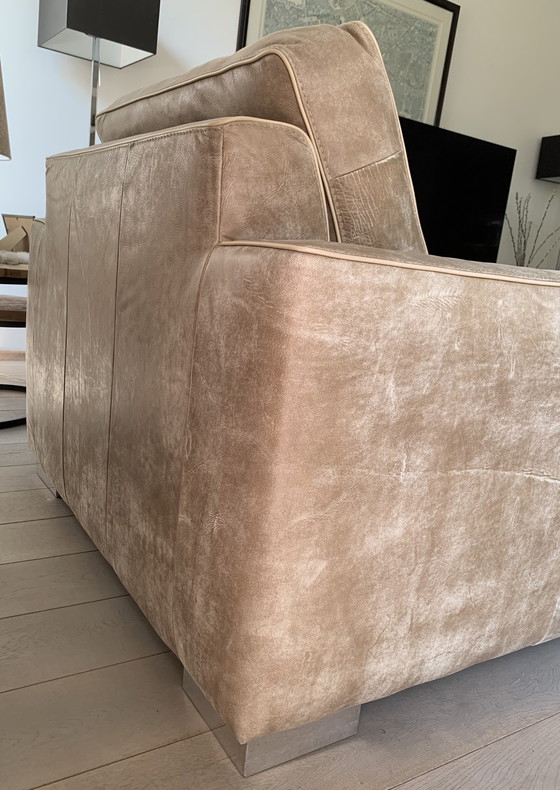 Image 1 of Magnifique grand fauteuil en cuir