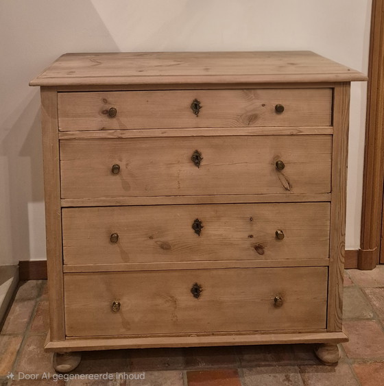 Image 1 of Strakke Antieke Grenen Ladekast 