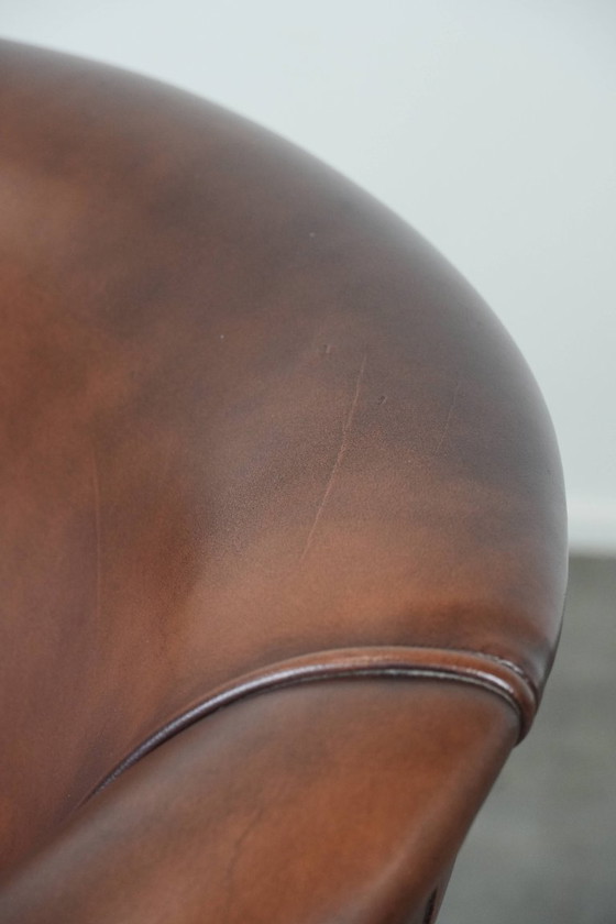 Image 1 of Luxuriöser Club-Sessel aus braunem Kuhfell mit korrekter Verarbeitung