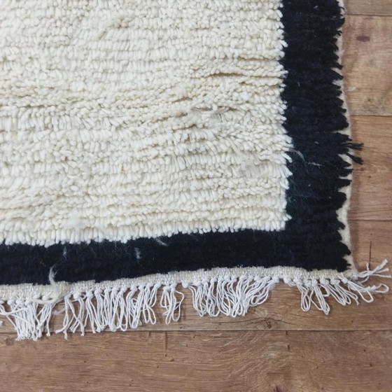 Image 1 of Classic Beni Ouarain Rug XXL – 100% Natural Wool Handwoven (310 × 200 cm)