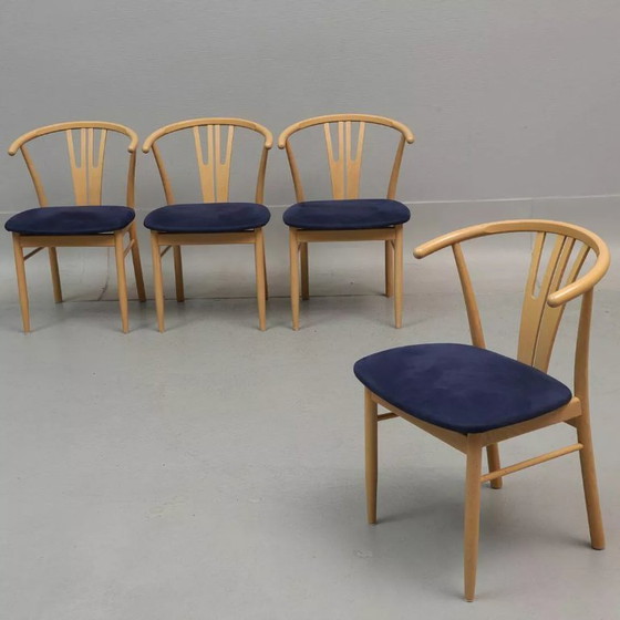 Image 1 of Vintage Vega-stoel van Reydeberg in blauw alcantara en eikenhout, jaren 90.